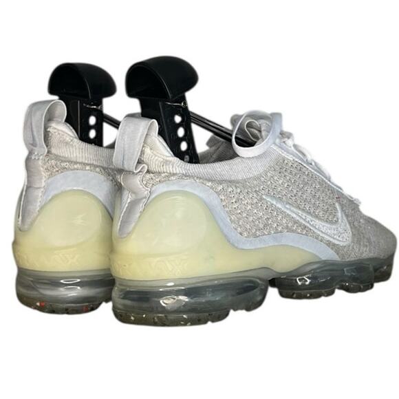 Women's Nike Air VaporMax 2021 DC4112-100 Flyknit Running Shoes Size 6 White - Picture 4 of 6